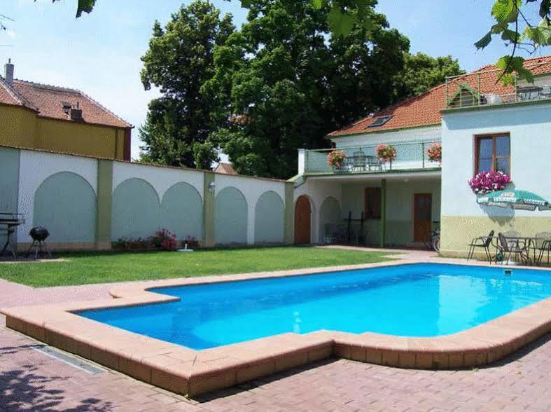 Penzion Barina Dolní Dunajovice Kültér fotó